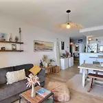 Bel Appartement Cozy Avec Magnifique Vue Mer